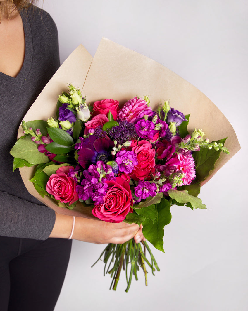 Deep & Bold Hand Tie Floral Bouquet